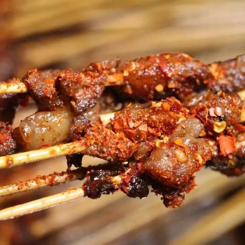 (深夜烧烤社怎么样)深夜烧烤店游戏攻略：如何在夜幕下找到最佳烤肉店？